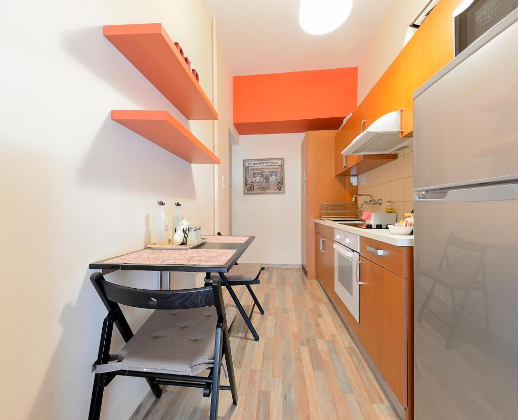 Cozycentre Apartment Atena Exterior foto